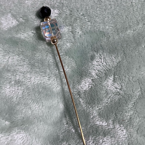 Vintage Aurora Borealis Hat Pin – Faceted Crystal Stickpin, 4” - Picture 9 of 11